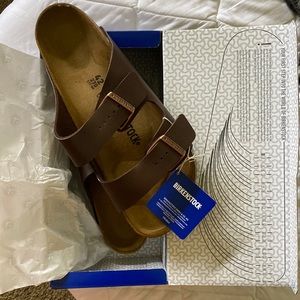 NEVER WORN birkenstock brown w tag + original box